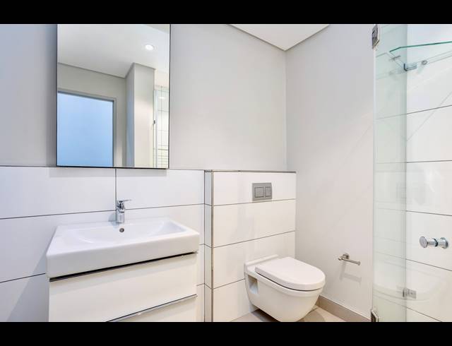 2 BEDROOM APARTMENT FOR SALE IN RONDEBOSCH